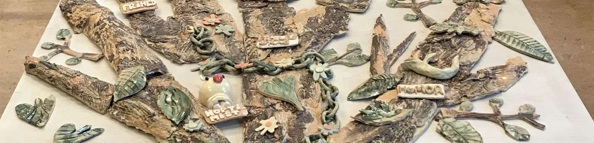 keramik-relief-om-arbejdsglaede-fialdelfia-dianalund-header